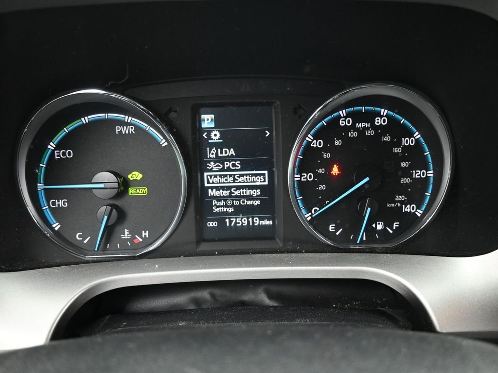 Used 2017 Magnetic Gray Metallic Toyota XLE image 14