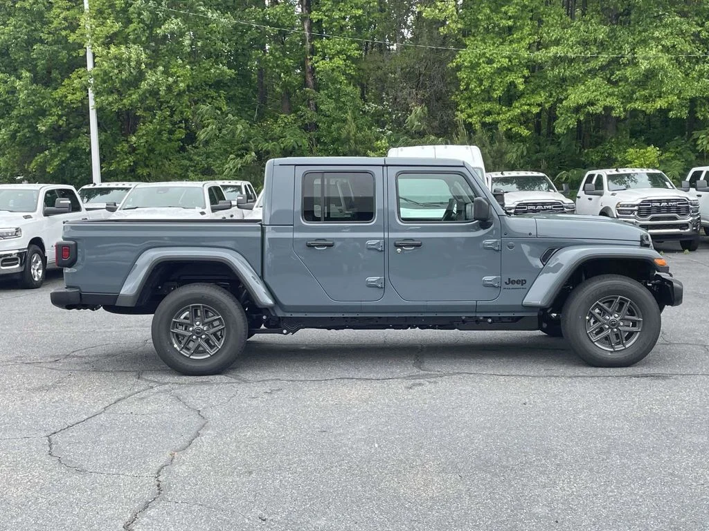 New 2026 Anvil Clearcoat Jeep Sport S image 9