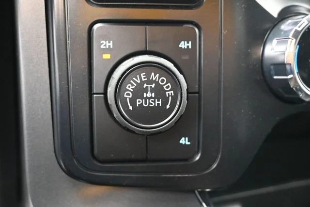 New 2026 Avalanche Ford XLT image 13