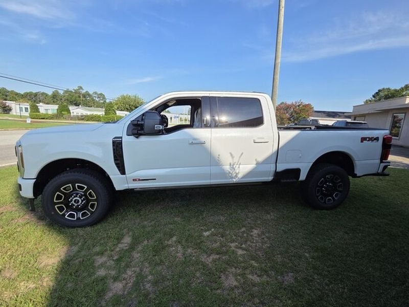 New 2026 Star White Metallic Tri-Coat Ford F-350® Platinum® image 4