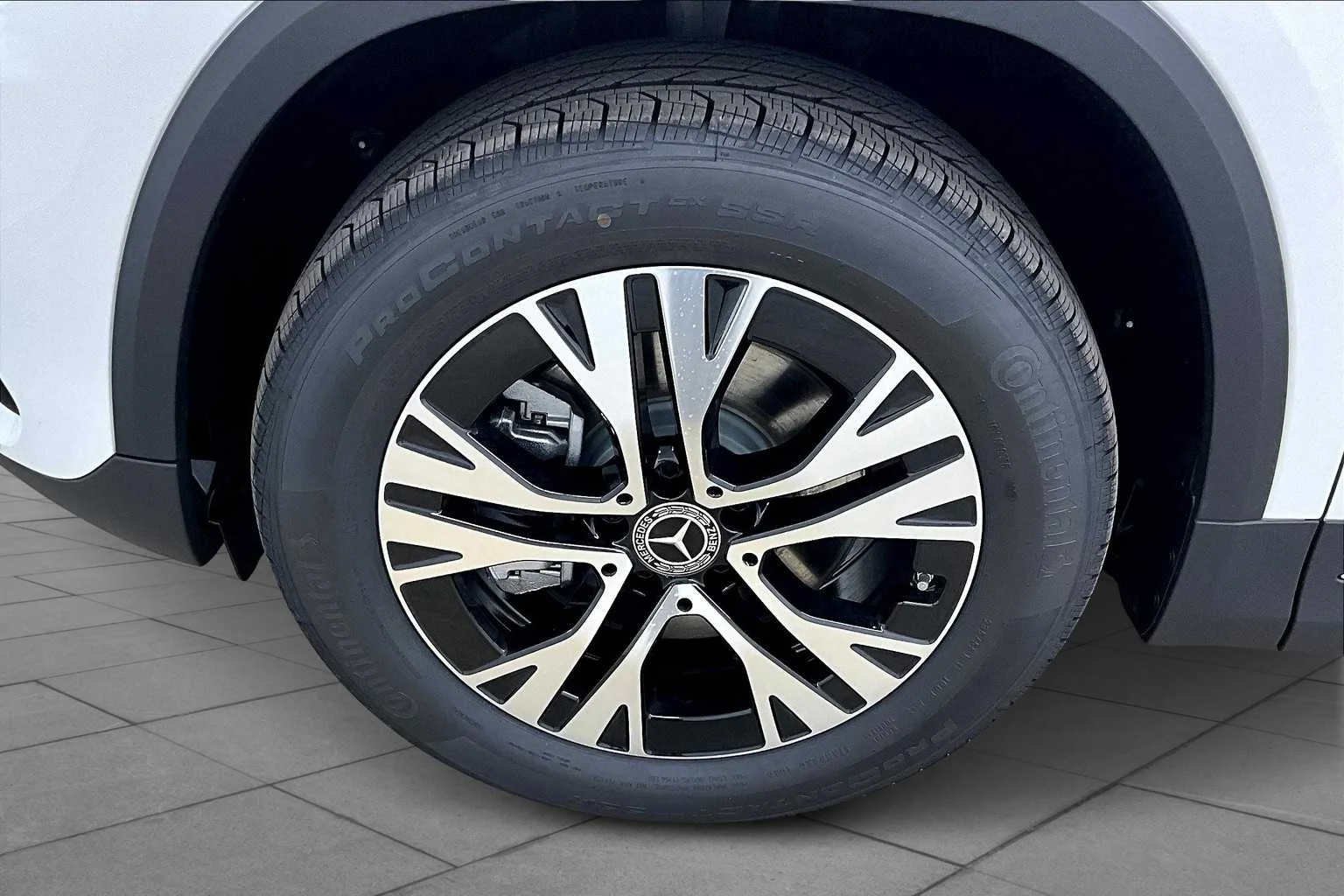 New 2026 Polar White Mercedes-Benz GLA 250 image 11
