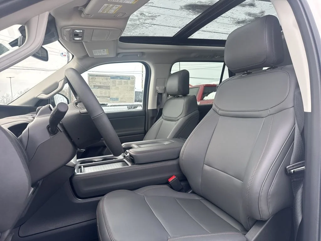 New 2025 Star White Metallic Tri-Coat Ford Active MAX image 10