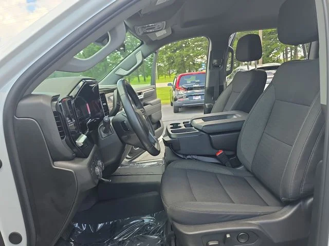 Used 2024 White Chevrolet LT image 16
