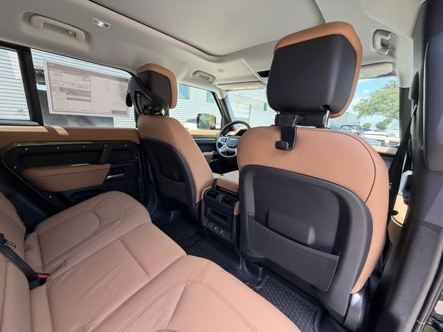 New 2026 Woolstone Green Land Rover S image 17