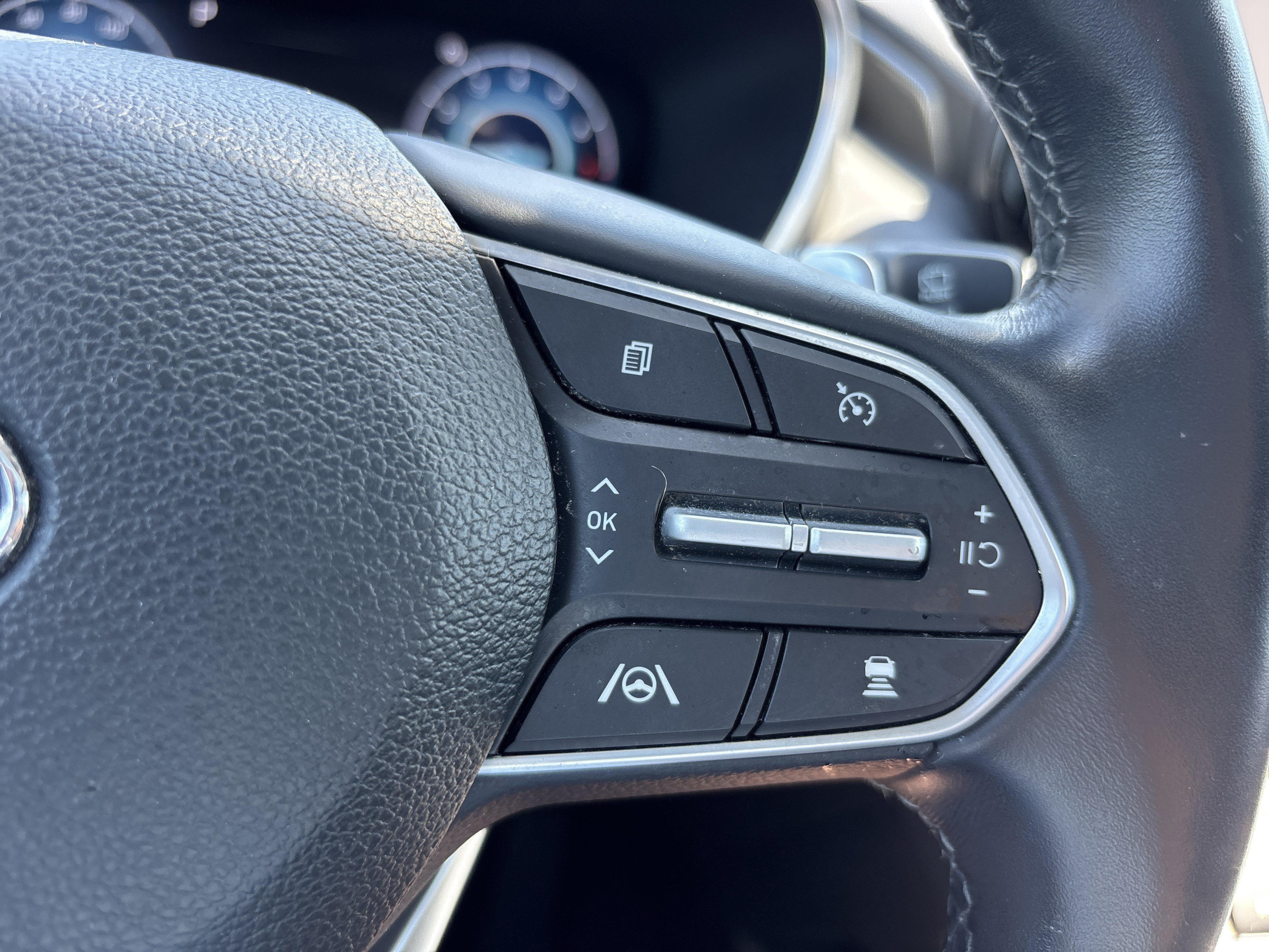 2023 Hyundai Santa Fe Limited - Photo 30