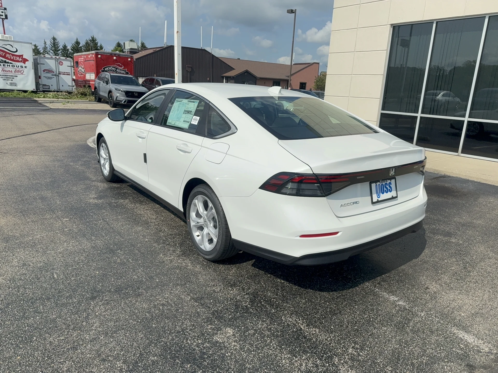 New 2026 Platinum White Pearl Honda LX image 7