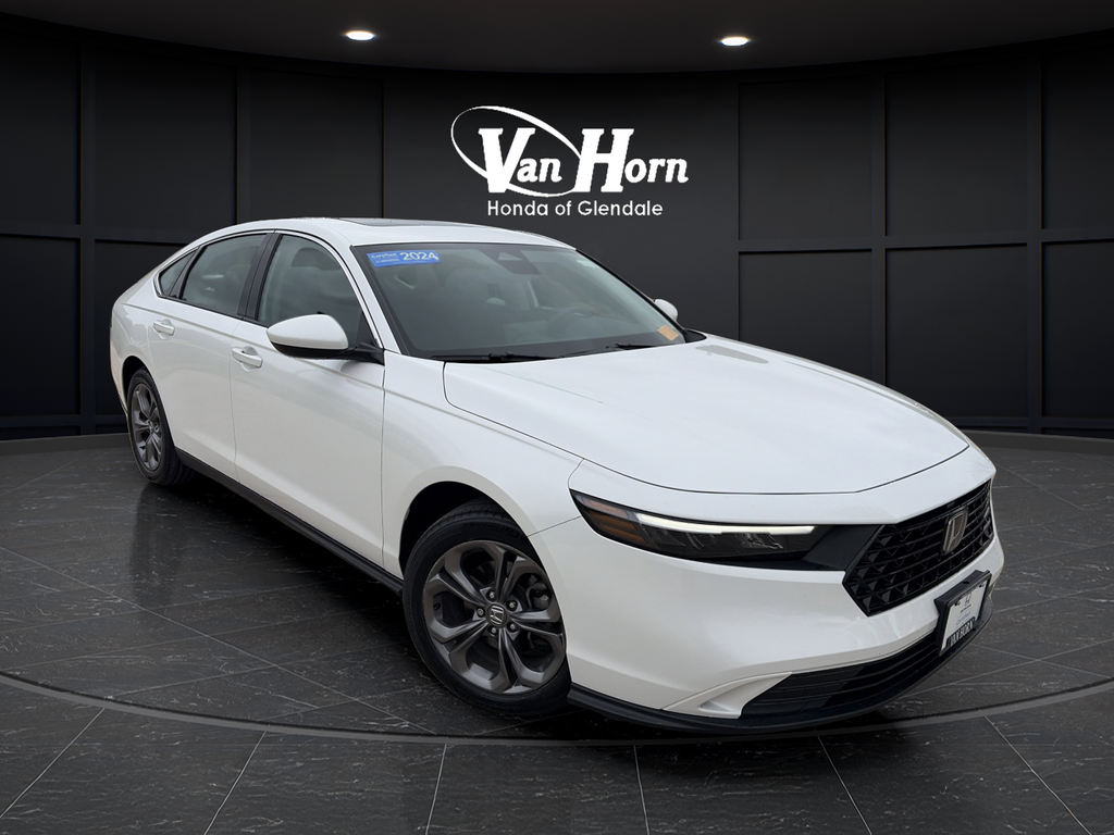 Used 2024 Platinum White Pearl Honda EX image 1