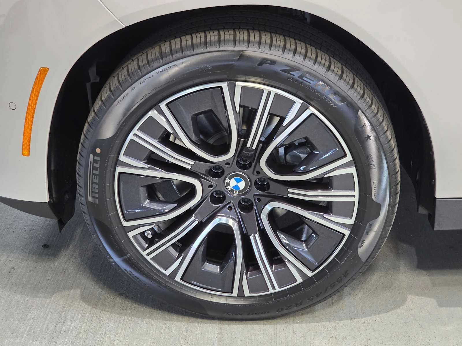 New 2026 Dune Grey Metallic BMW 30 xDrive image 8