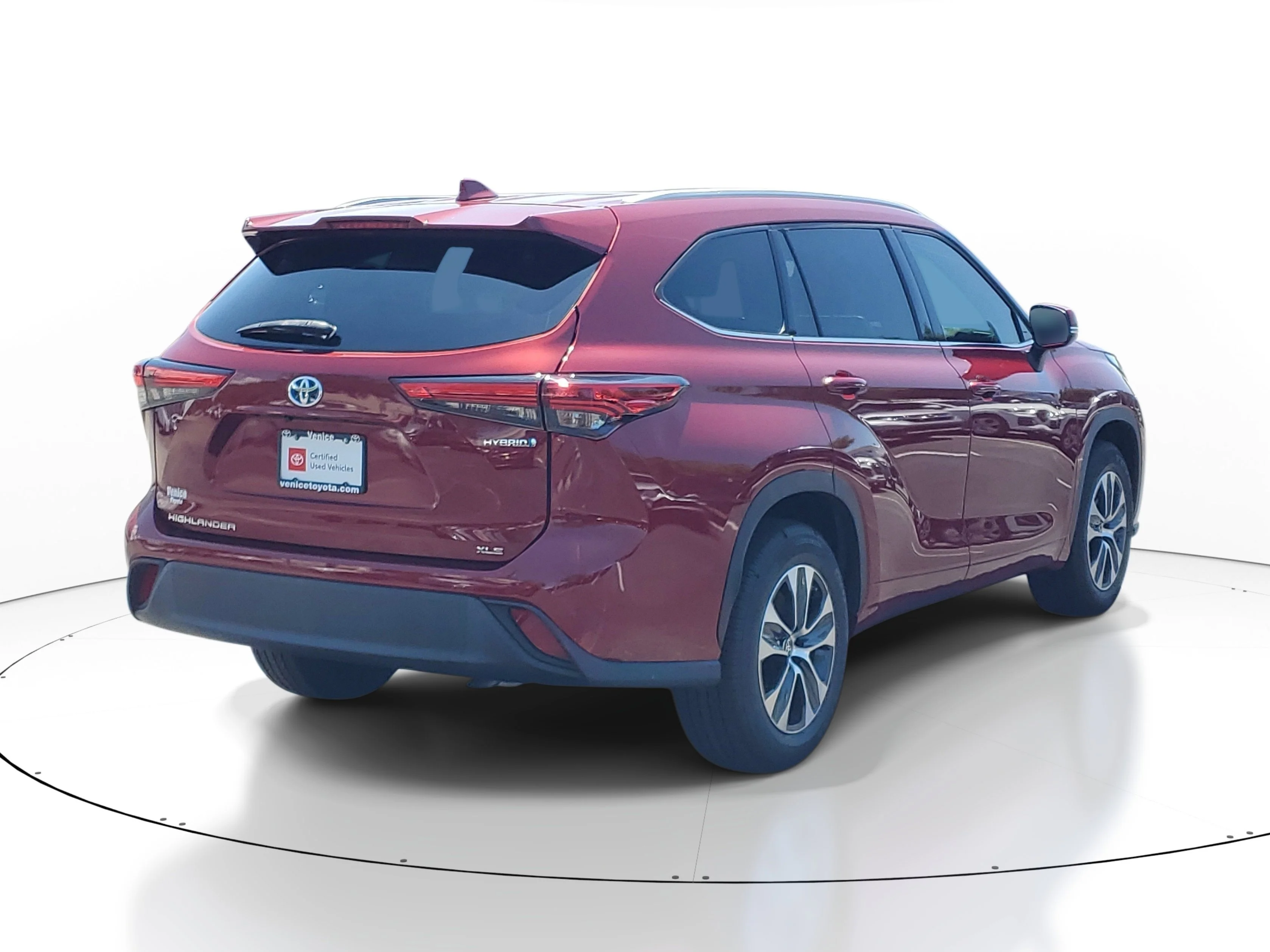 Used 2022 Ruby Flare Pearl Toyota Hybrid XLE image 6