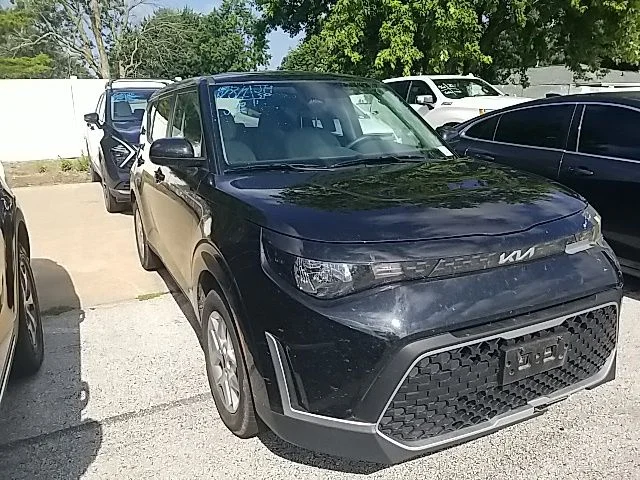 Used 2025 Black Kia LX image 3