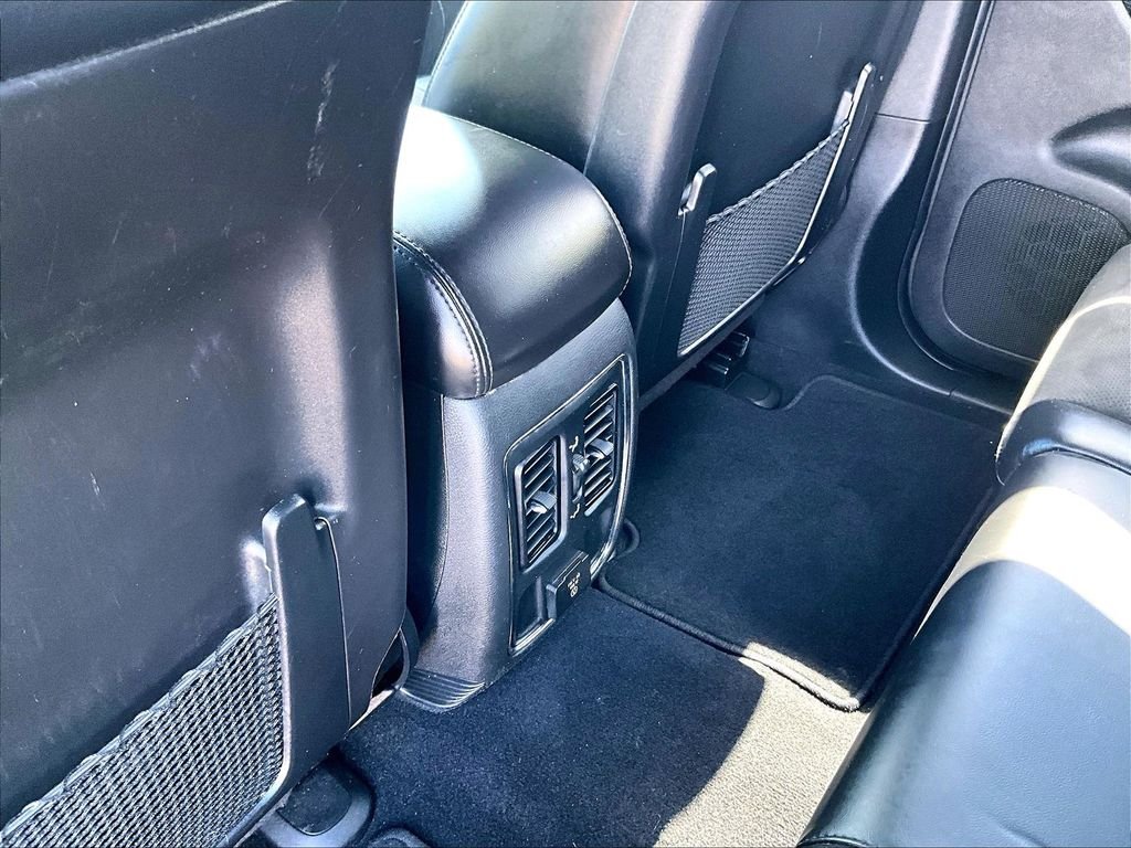 Used 2021 Silver Jeep Laredo X image 27