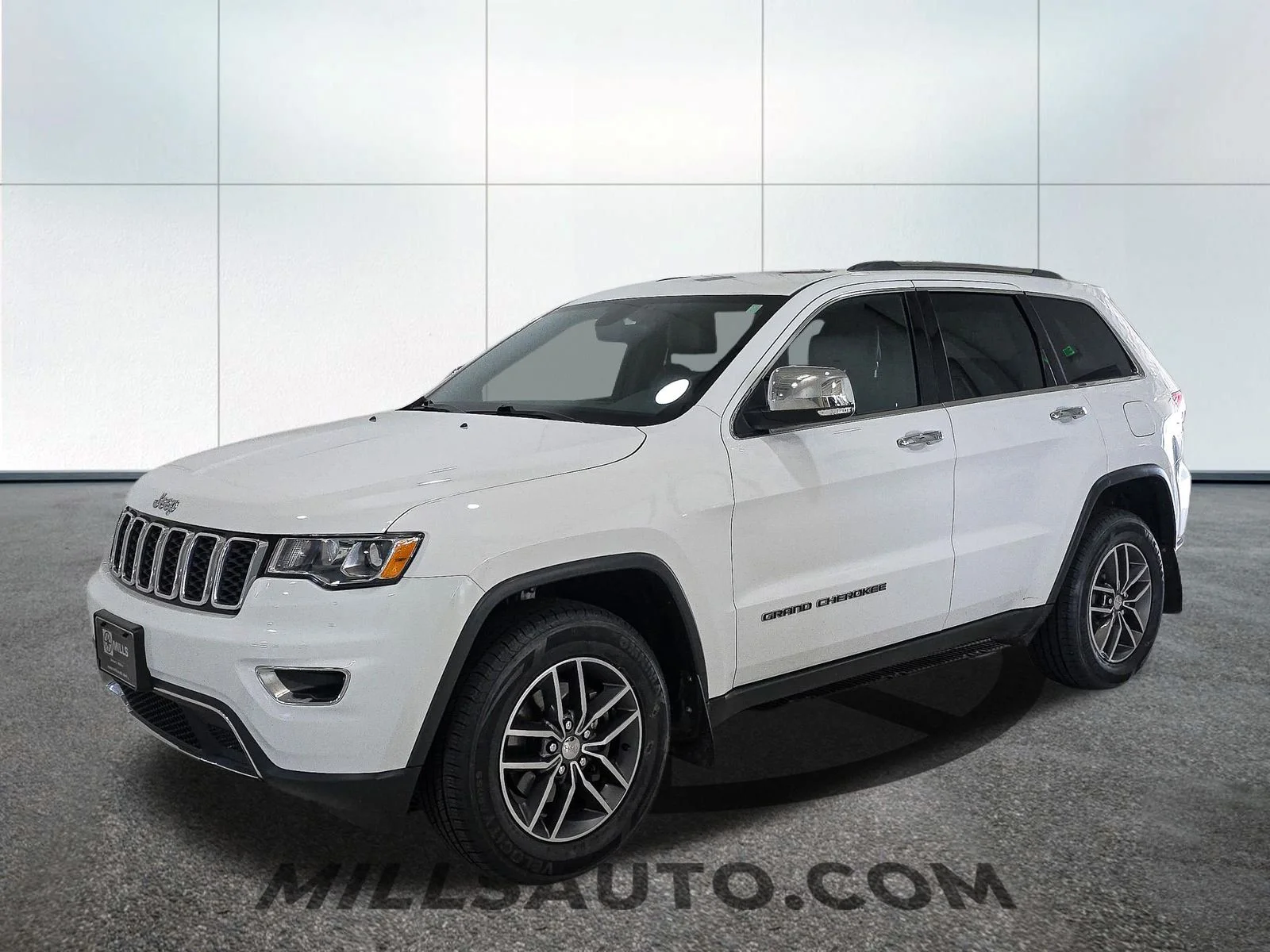 Used 2018 Jeep Grand Cherokee Limited with VIN 1C4RJFBG9JC167734 for sale in Willmar, Minnesota