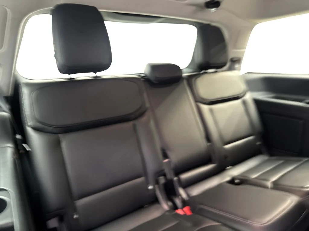 Used 2025 Silver Ford Platinum image 42
