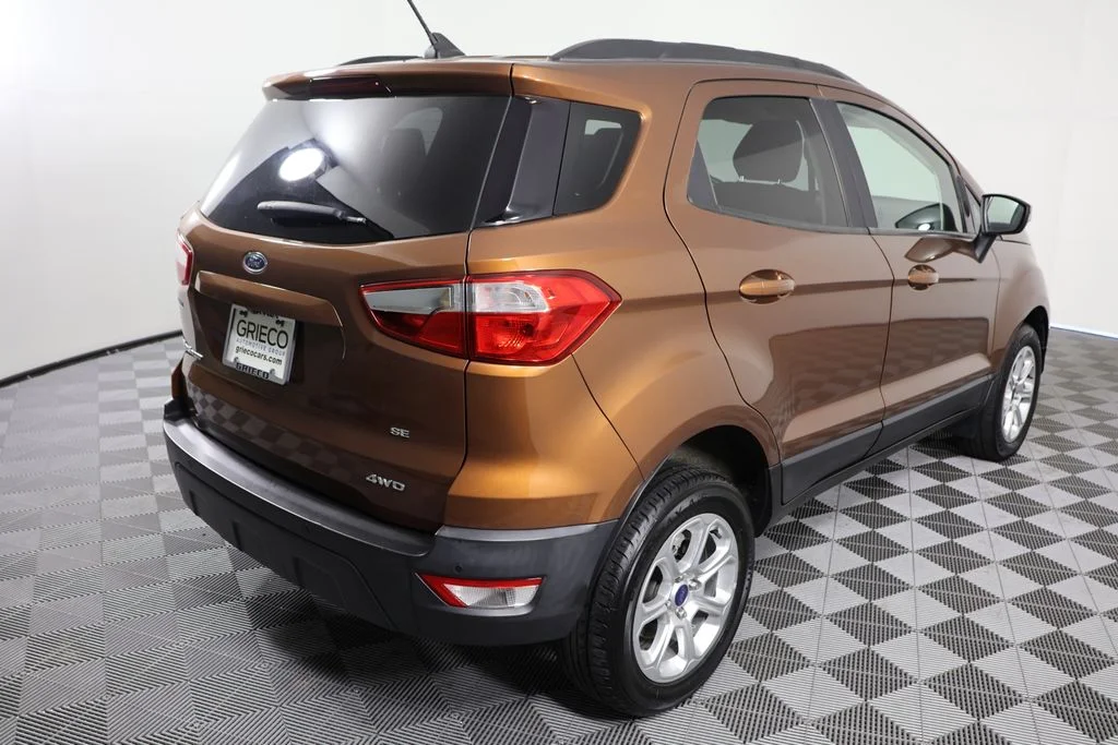 Used 2019 Orange Ford SE image 8