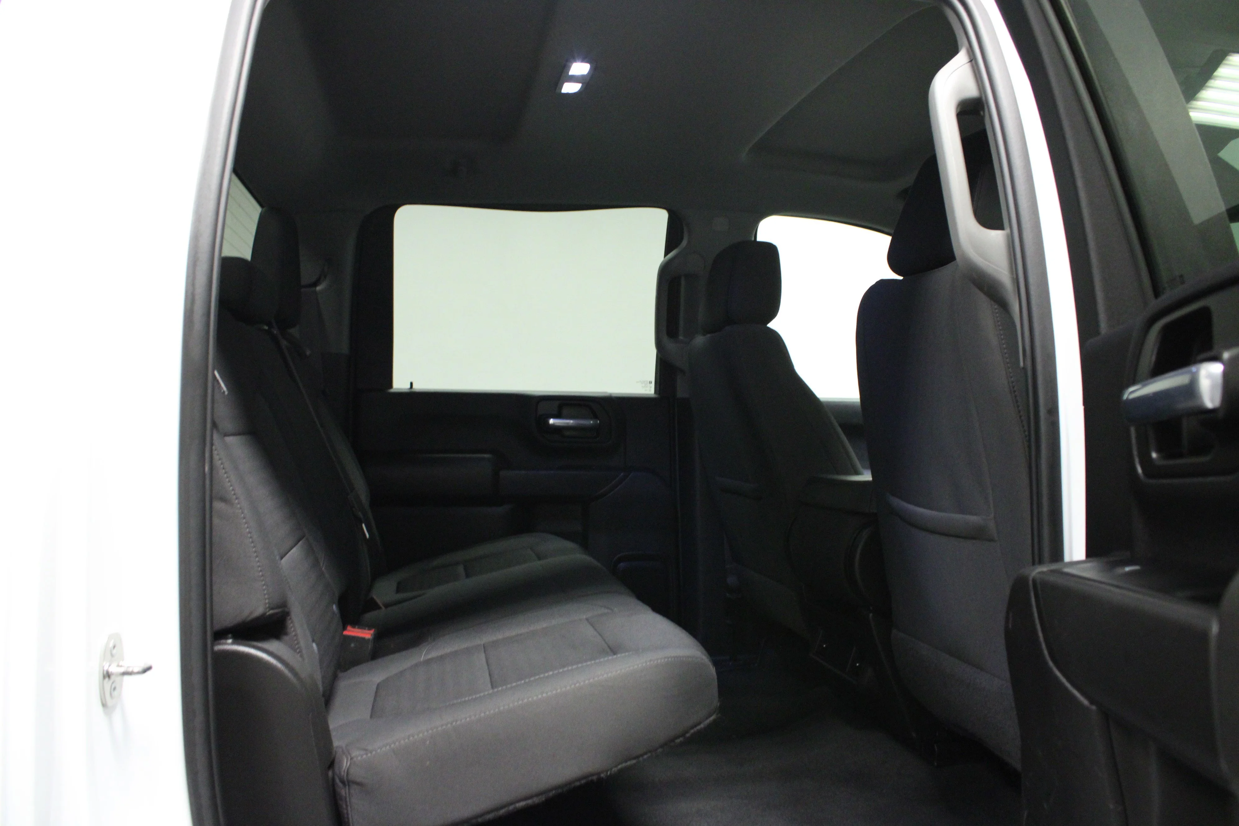 Used 2022 Summit White Chevrolet Custom image 15