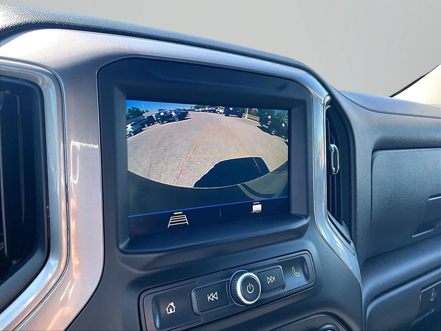 Used 2021 Silver Chevrolet Custom image 23