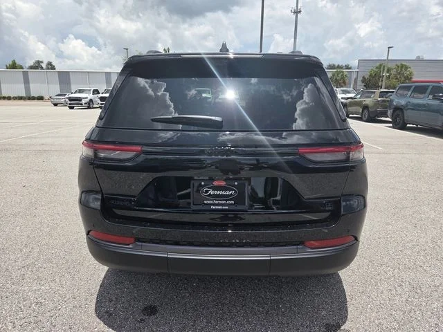New 2026 Diamond Black Crystal Pearl-Coat Exterior Paint Jeep 85th Anniversary Edition image 11