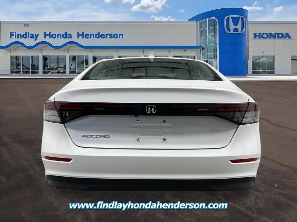 New 2026 Platinum White Pearl Honda LX image 4