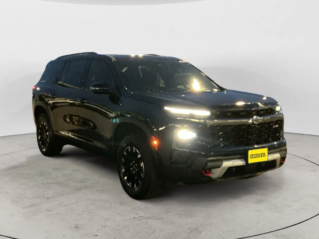 Used 2026 Mosaic Black Metallic Chevrolet Z71 image 5