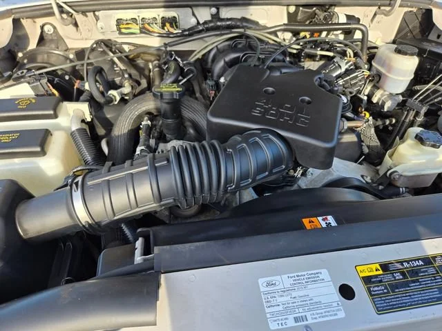 Used 2010 Silver Ford XLT image 19