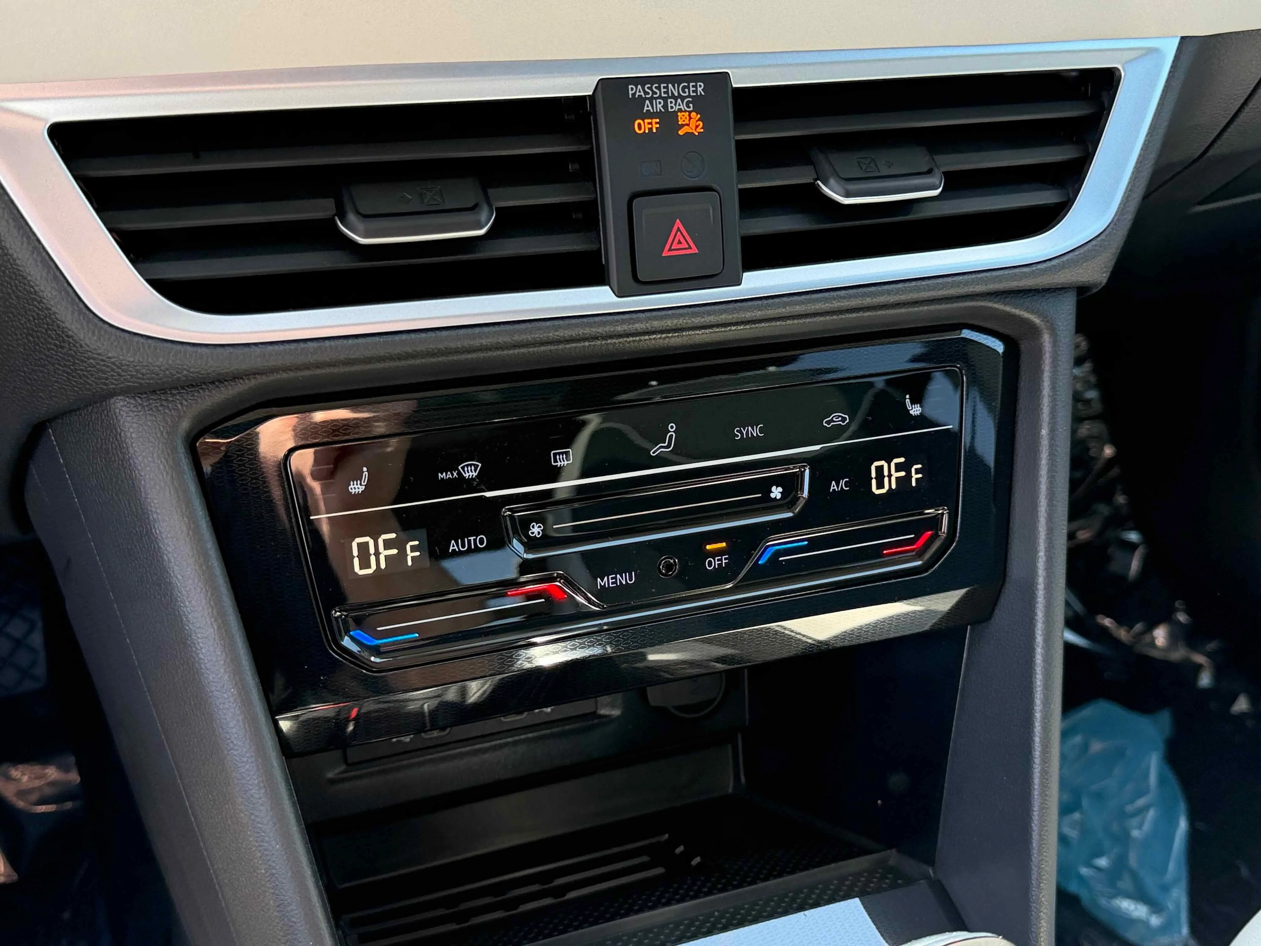 New 2026 Deep Black Volkswagen SE image 23