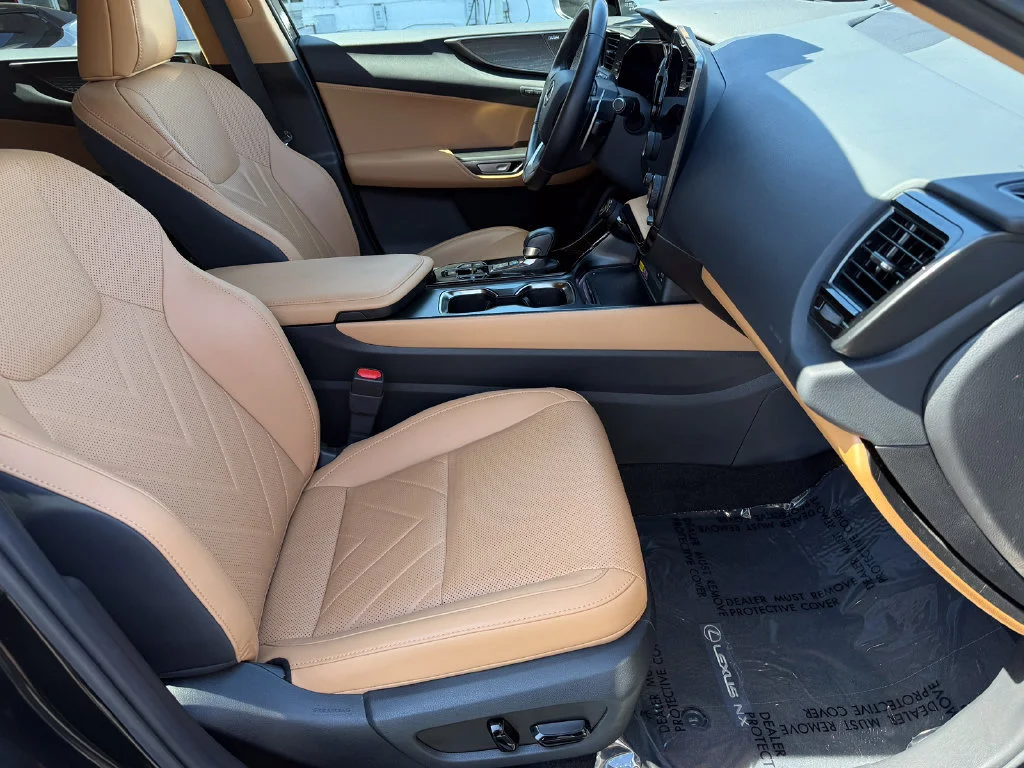 Used 2025  Lexus NX 350h Luxury image 15