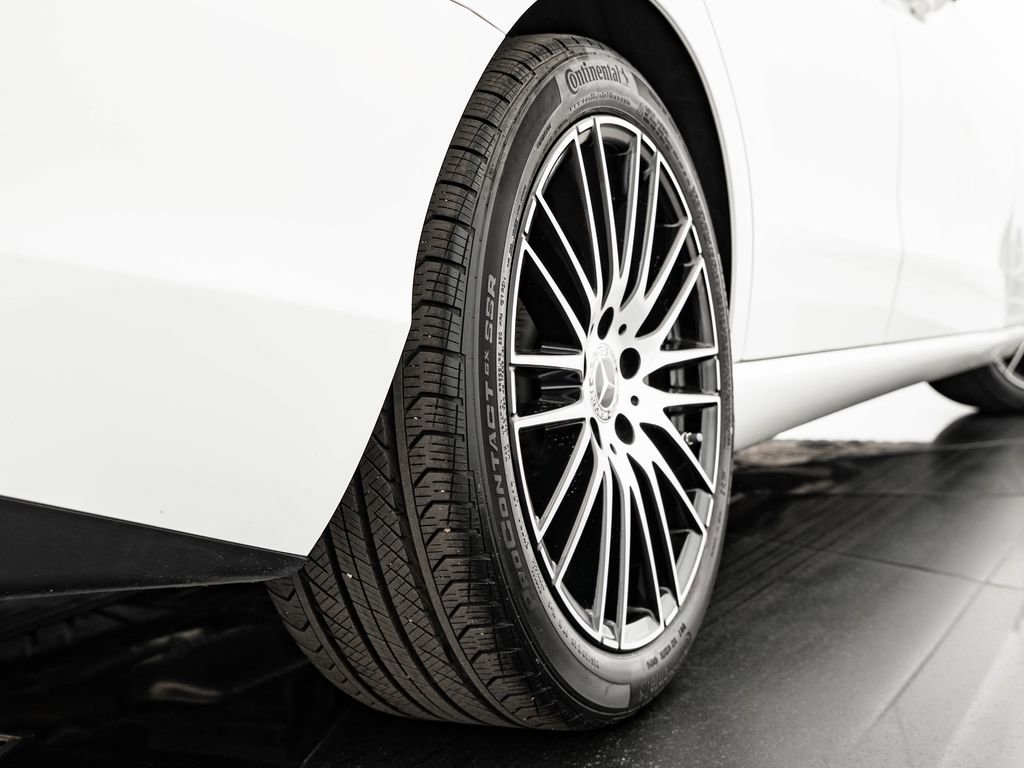 Used 2025 Polar White Mercedes-Benz C 300 image 49
