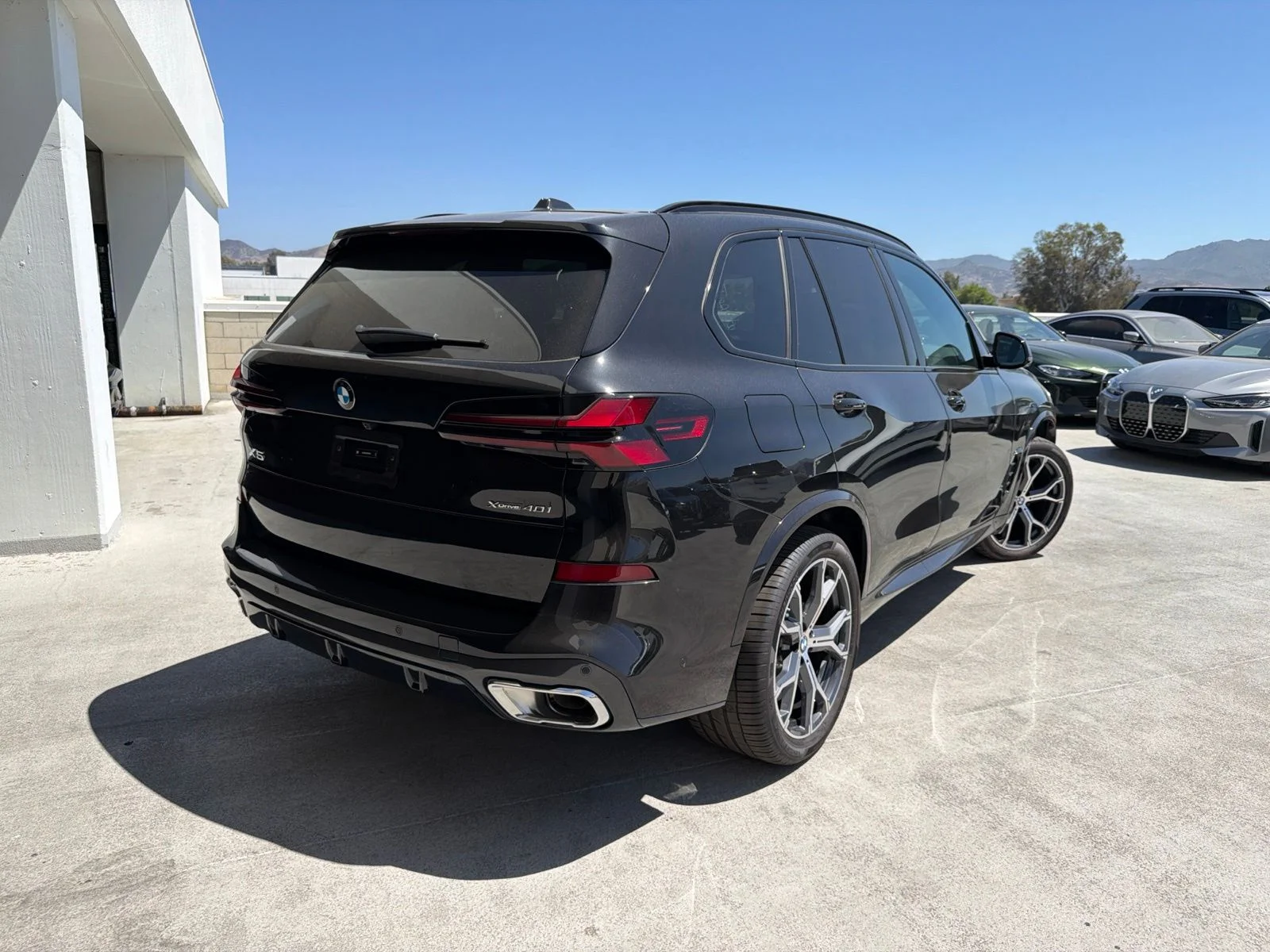 Used 2026 Black Sapphire Metallic BMW xDrive40i image 4