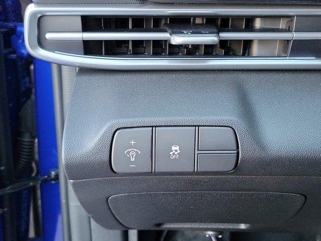 2025 Hyundai Elantra SEL - Photo 13