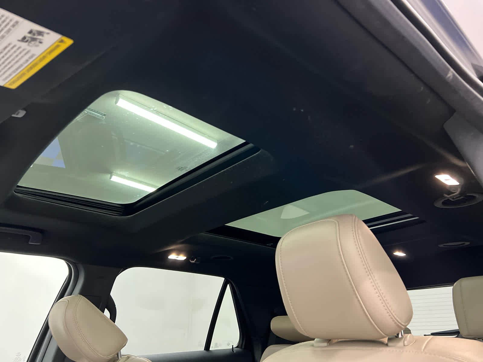 Used 2018 Magnetic Metallic Ford XLT image 2