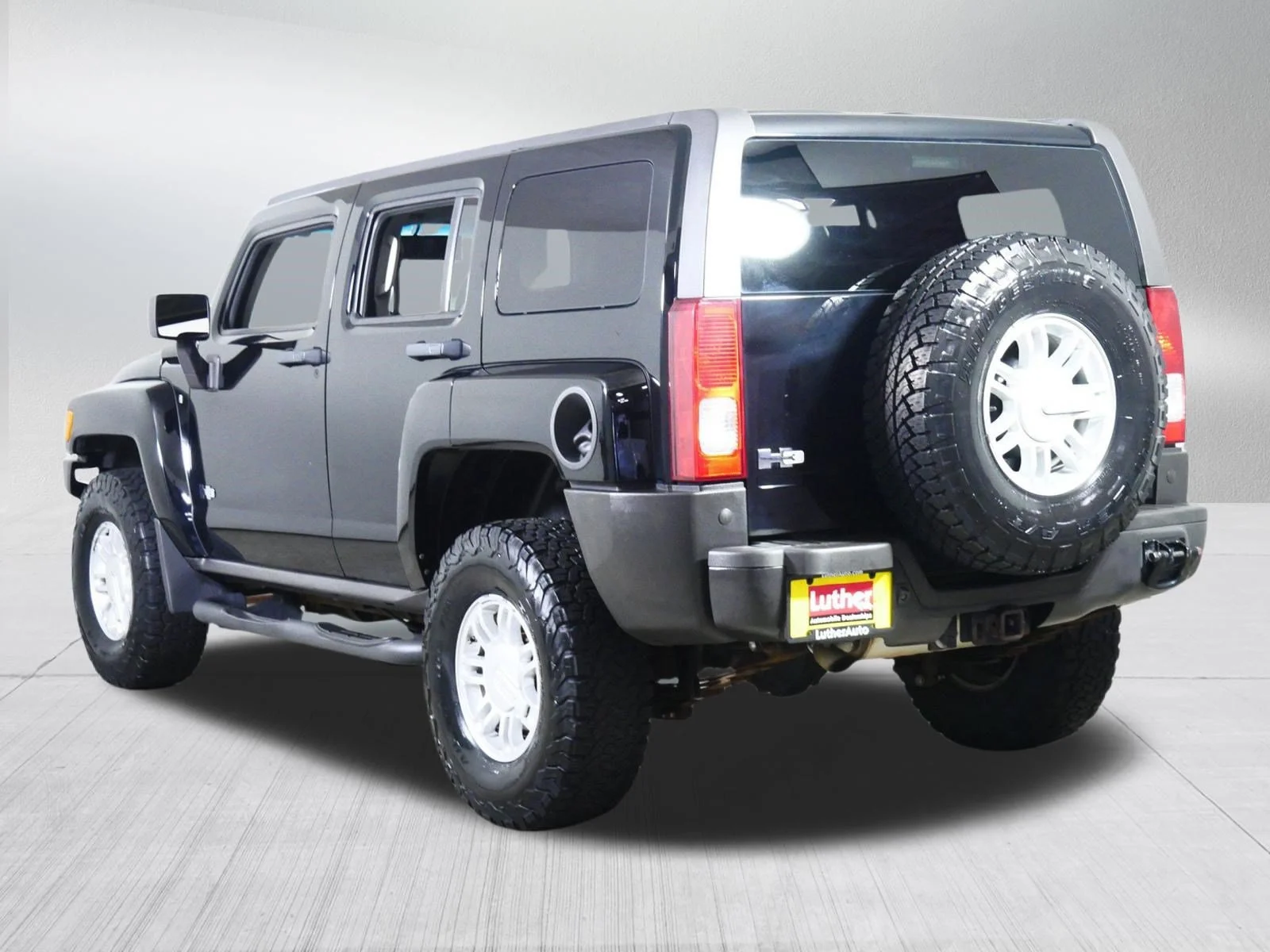 Used 2008 Black HUMMER SUV image 5