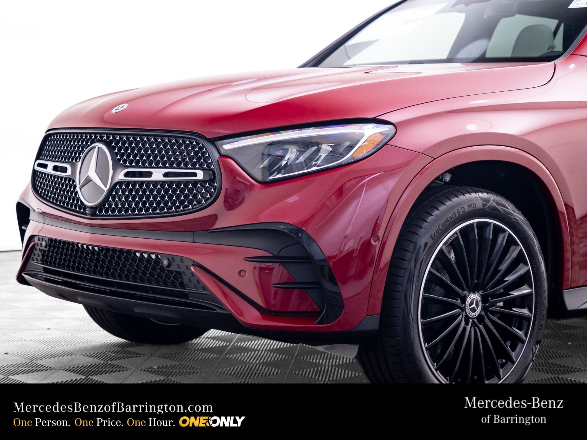 New 2026 MANUFAKTUR Patagonia Red Metallic Mercedes-Benz GLC 300 image 42
