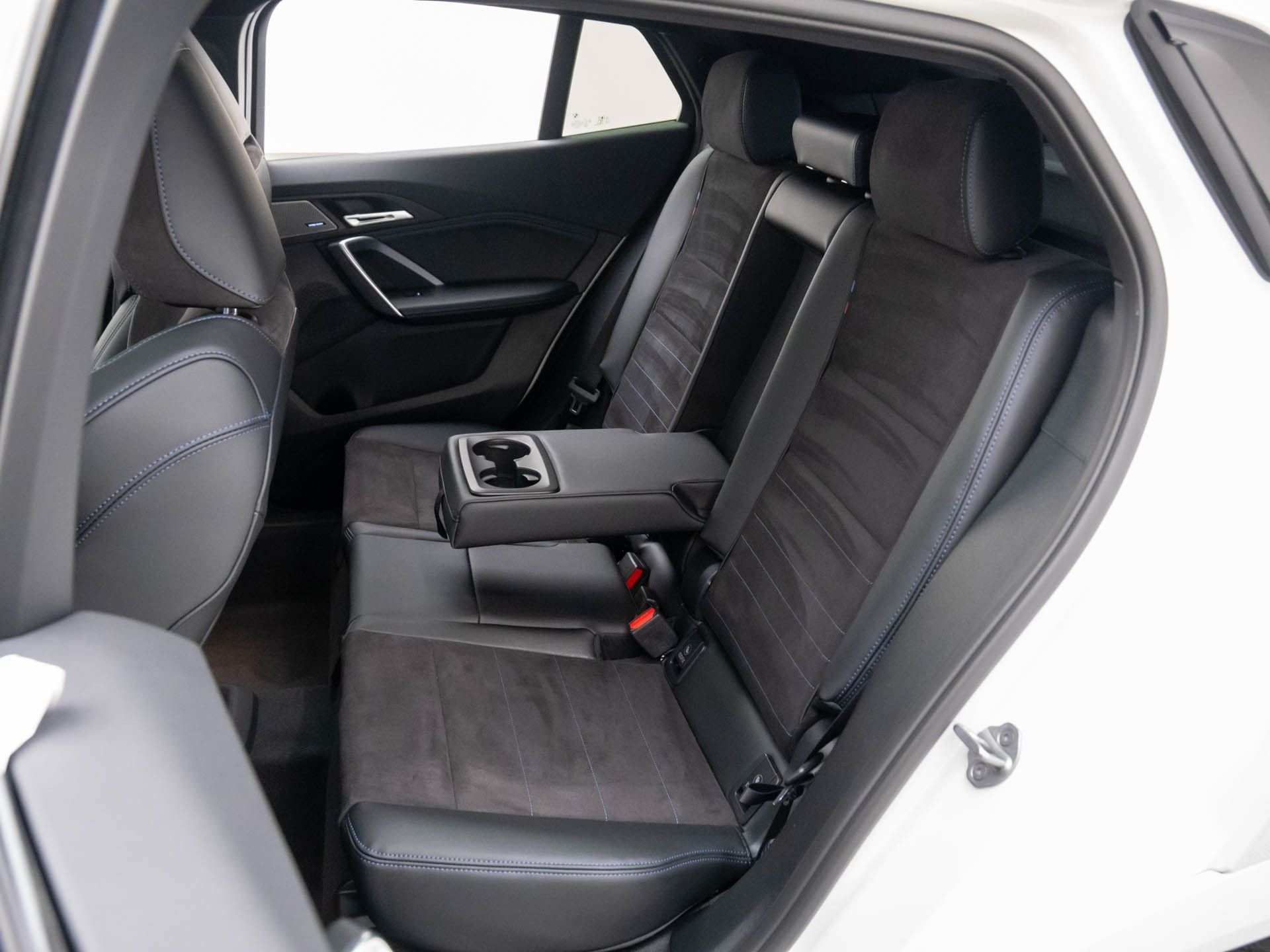 New 2026 Alpine White BMW xDrive28i image 16