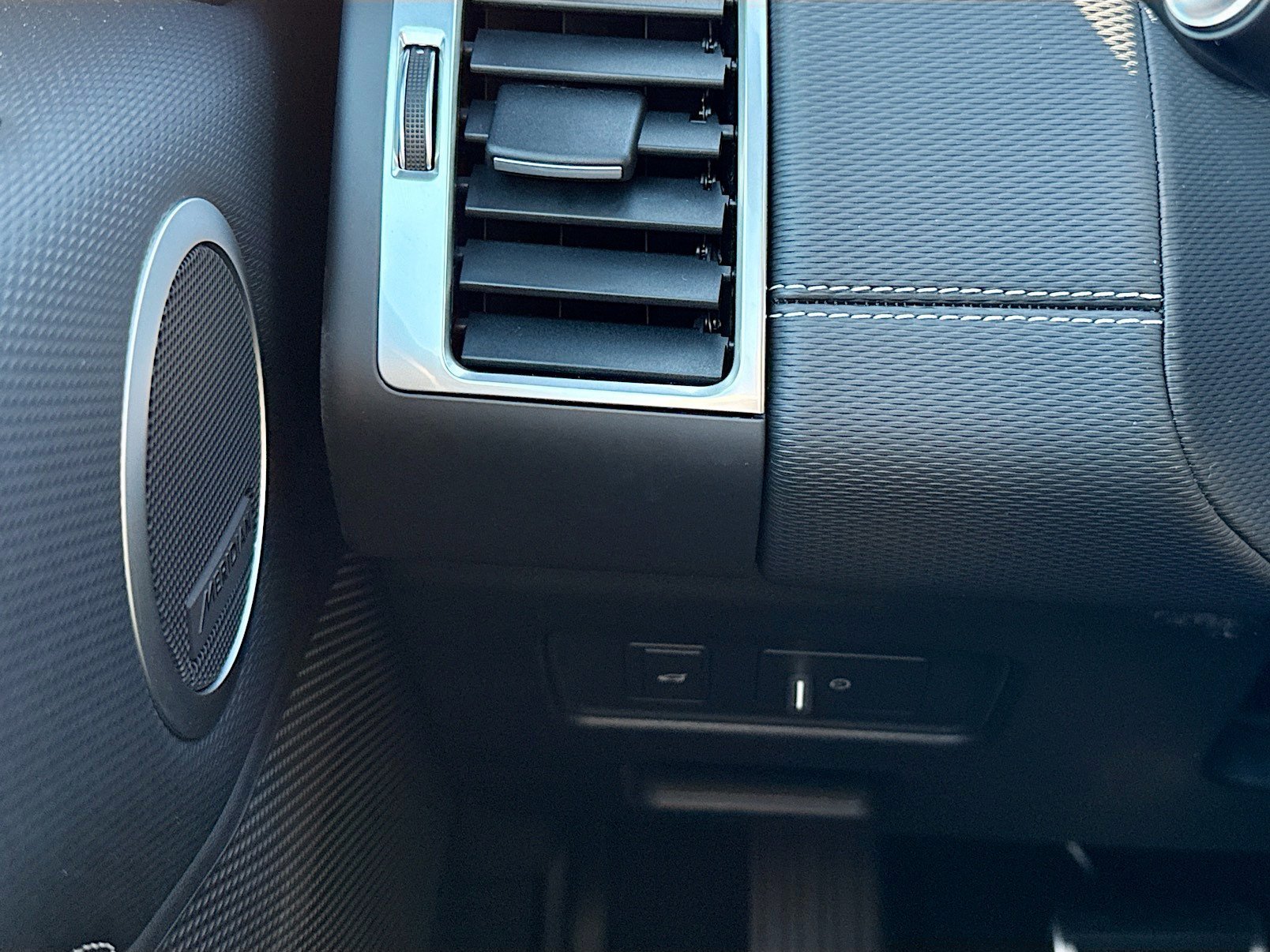 2026 Land Rover Discovery Dynamic SE - Photo 37