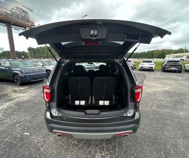 Used 2017 Gray Ford XLT image 4