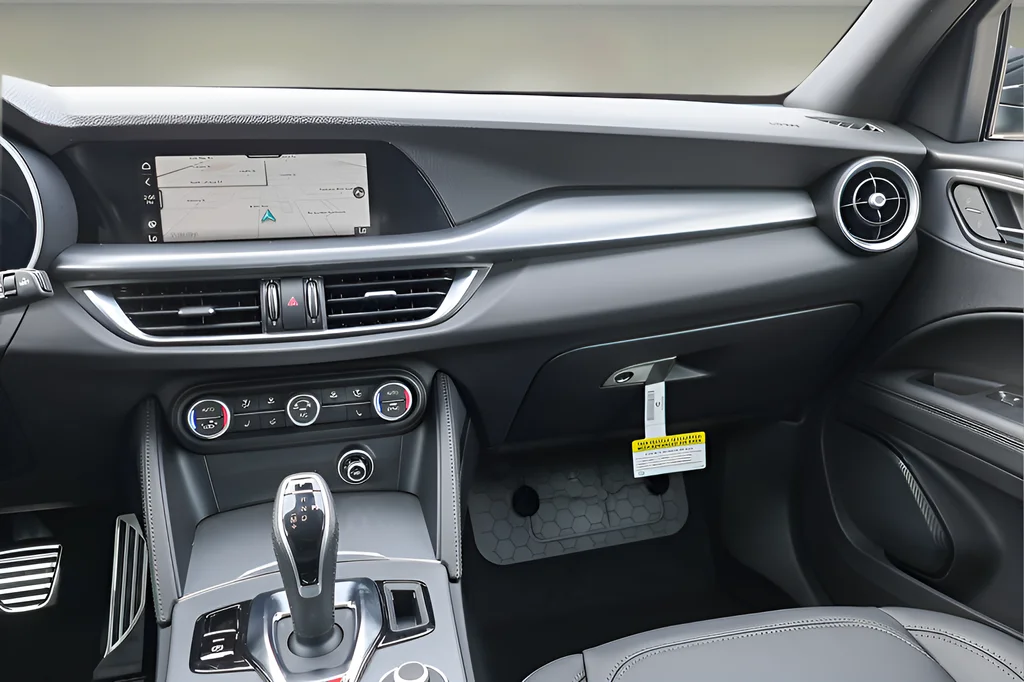 2026 Alfa Romeo Stelvio Base - Photo 33