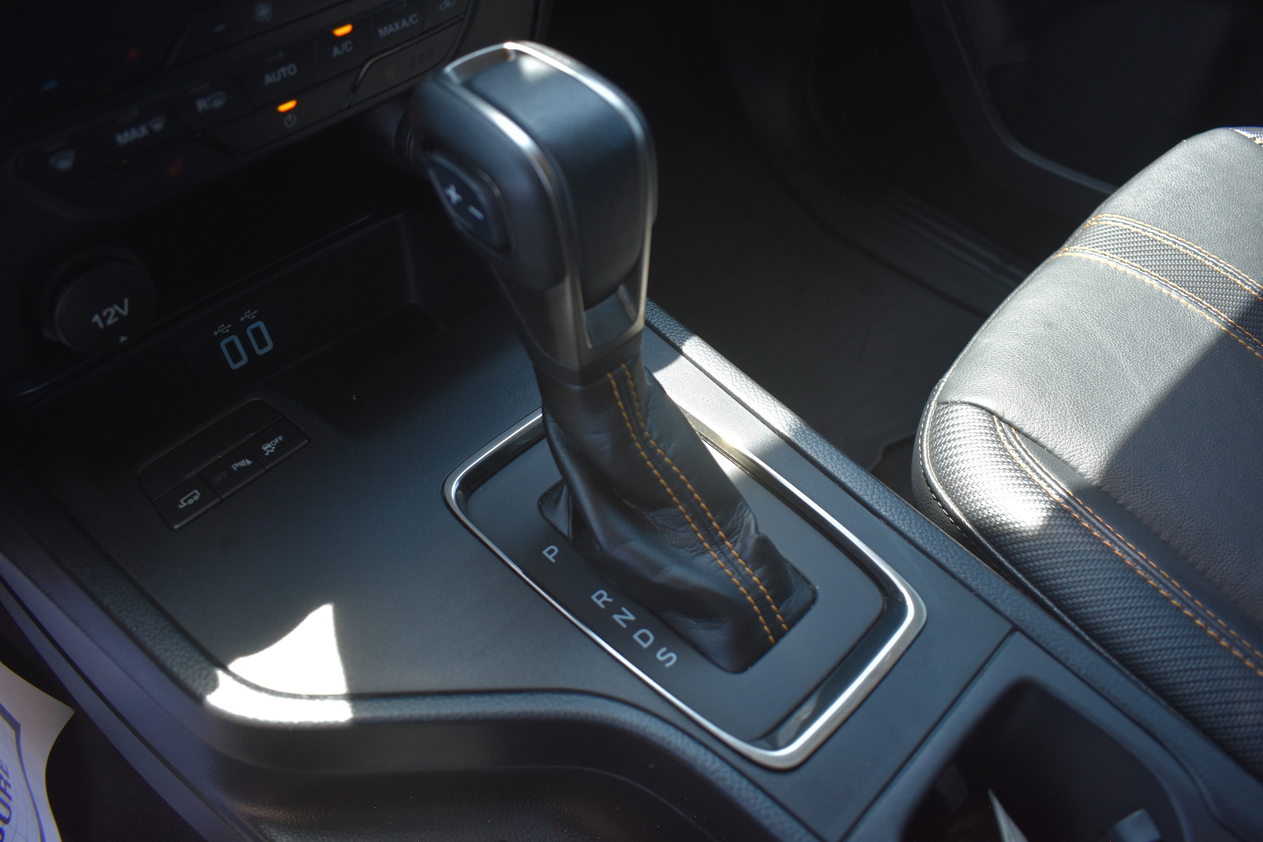 Used 2022 Gray Ford XL image 27