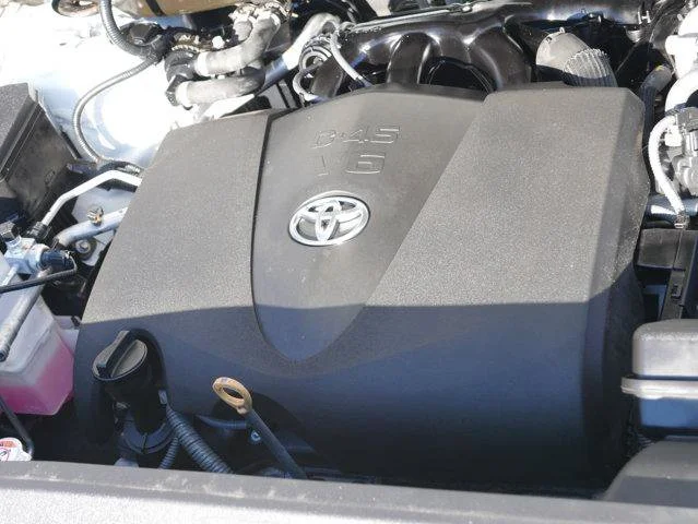 2022 Toyota Highlander XLE - Photo 11