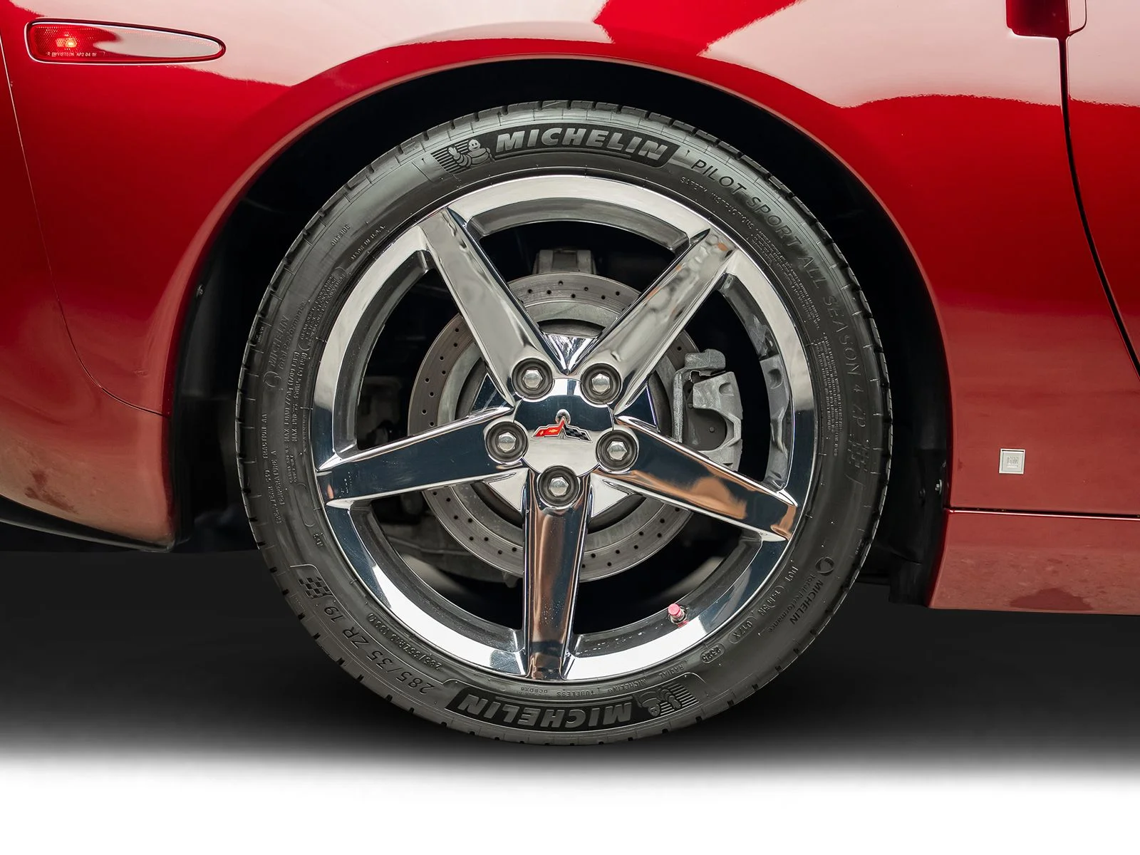 Used 2007 Red Chevrolet Base image 32