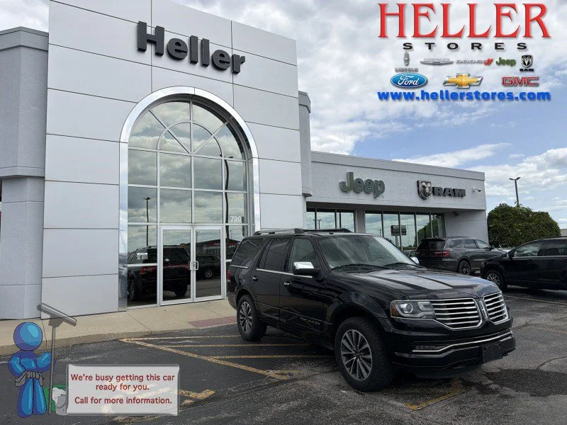 Used 2016 Velvet Lincoln Select image 1