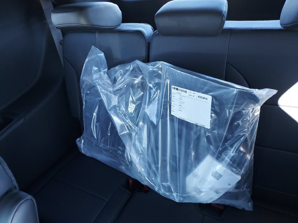 New 2027 Sterling Metallic GMC Elevation image 25