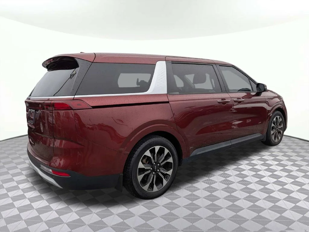 Used 2024 Red Kia EX image 3