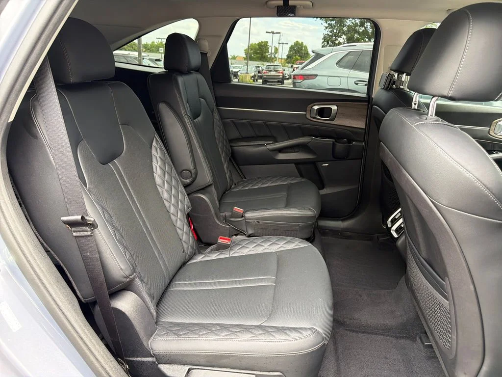 Used 2022 Everlasting Silver Kia X-Line SX Prestige image 51