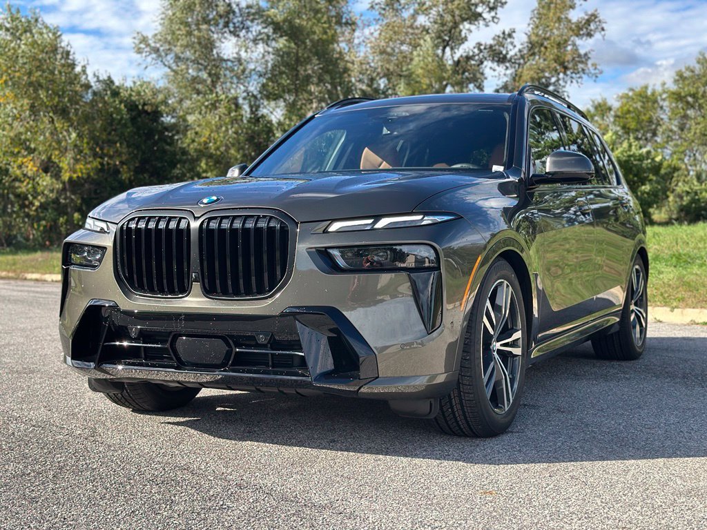 New 2027 Manhattan Green Metallic BMW xDrive40i image 3