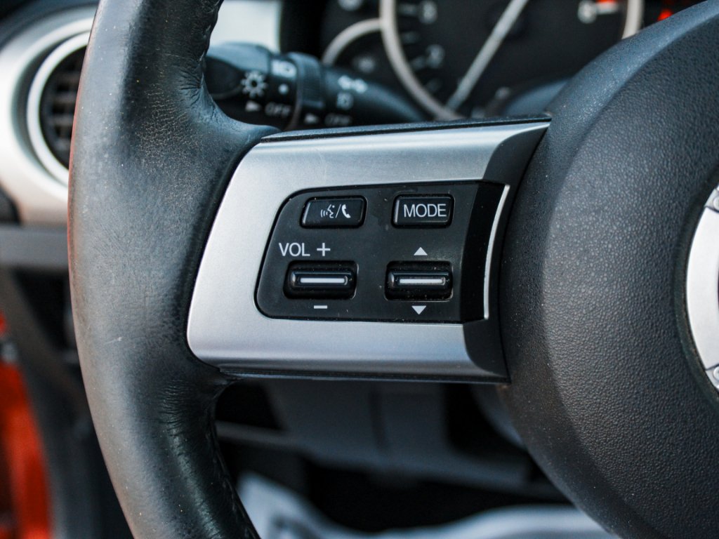 Used 2010 RED Mazda  image 11