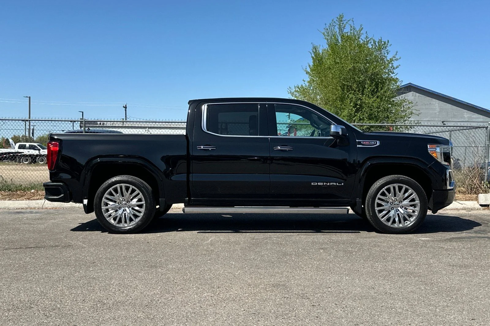 Used 2021 Blue GMC AT4 image 3