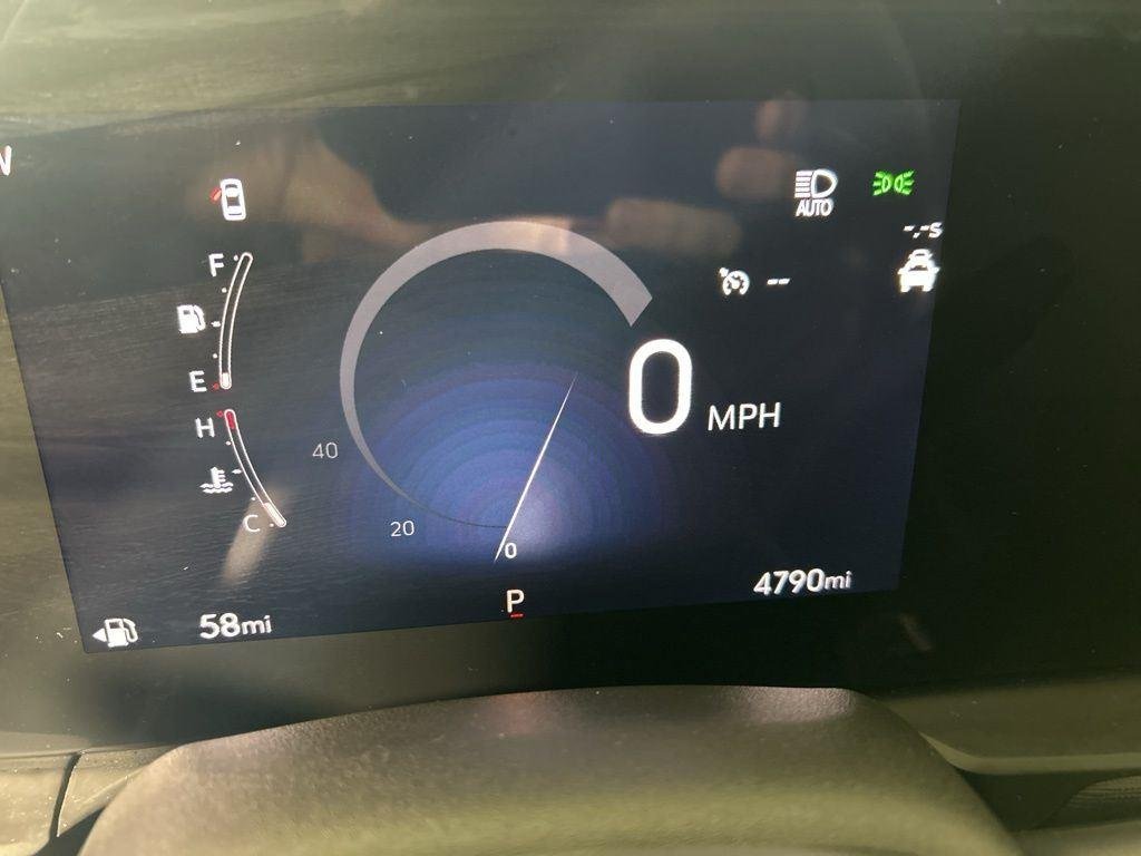 Used 2025 Summit White Buick Preferred image 16