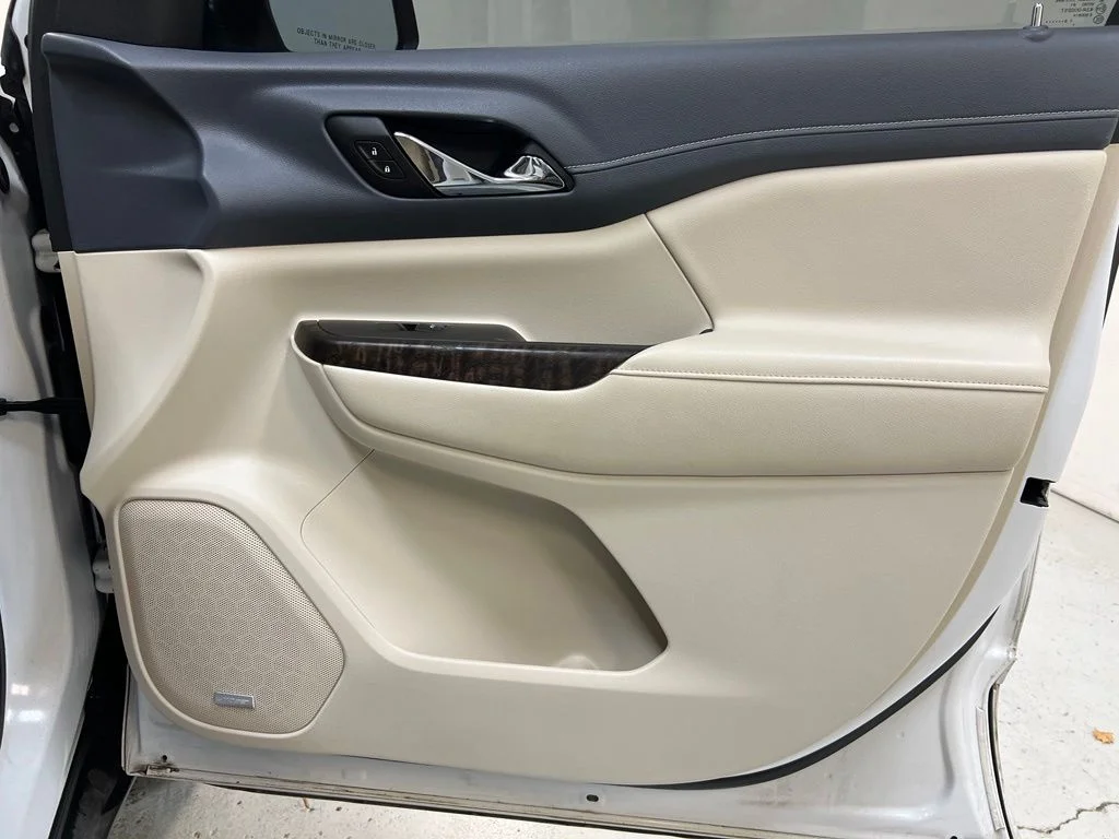 Used 2020 White GMC Denali image 37