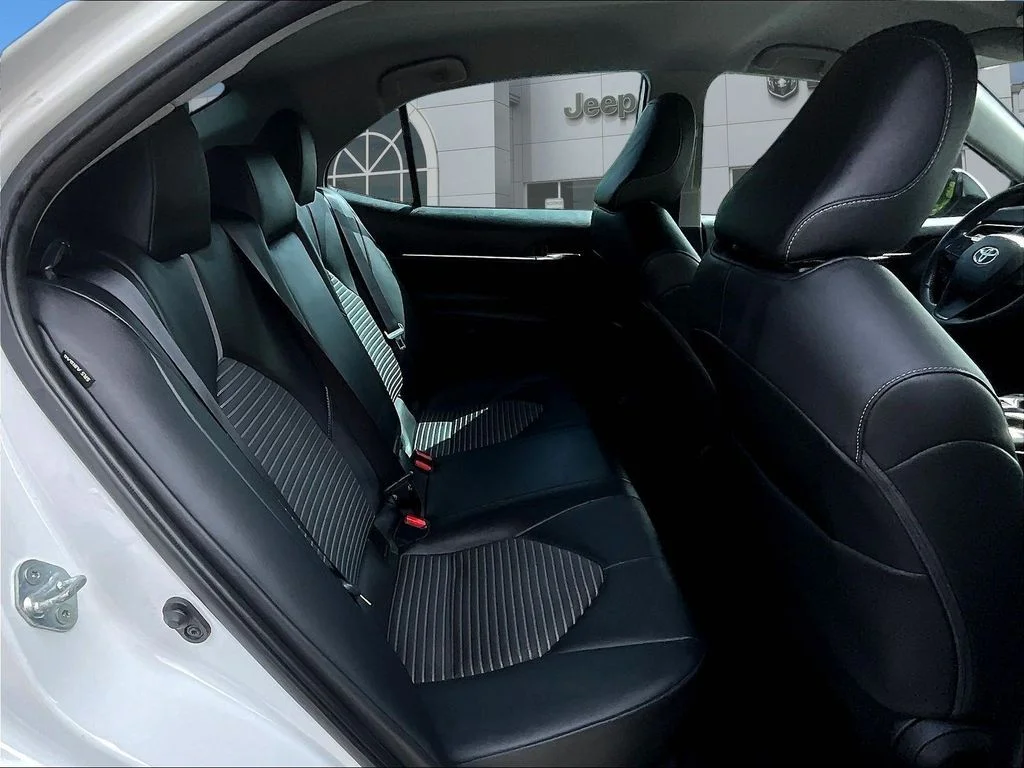 Used 2022 White Toyota SE Nightshade image 26