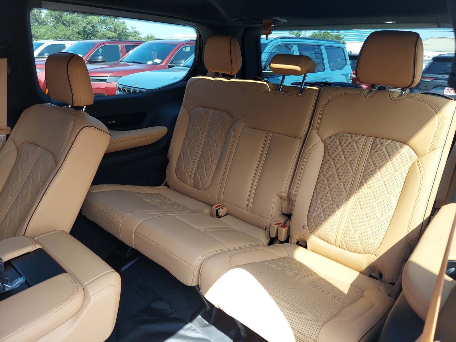 New 2026 Bright White Clearcoat Jeep Summit Reserve image 24